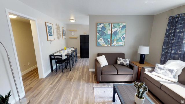 1960 N CANYON RD, Provo, UT 84604