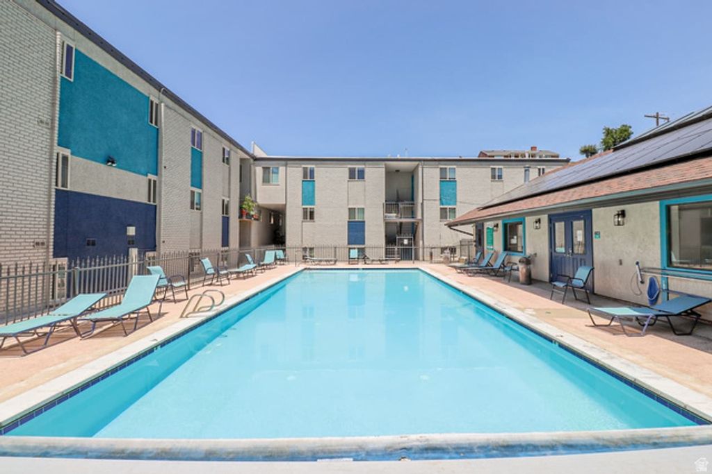 1960 N CANYON RD, Provo, UT 84604