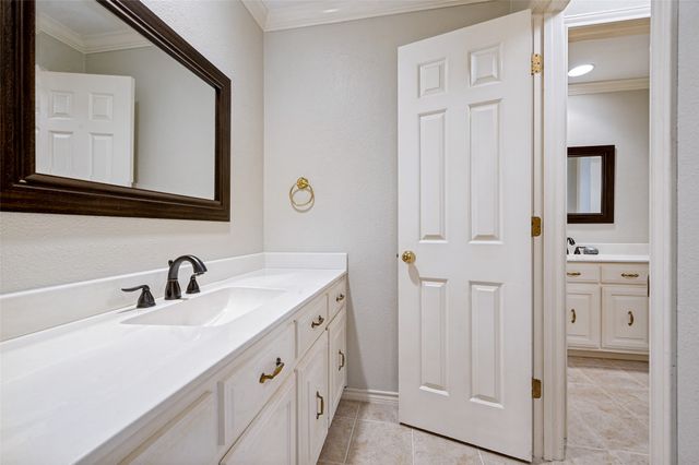 5901 Flintshire Lane, Dallas, TX 75252