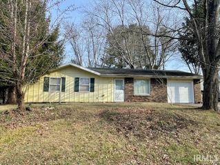 1719 S Seneca Street, Ellettsville, IN 47429