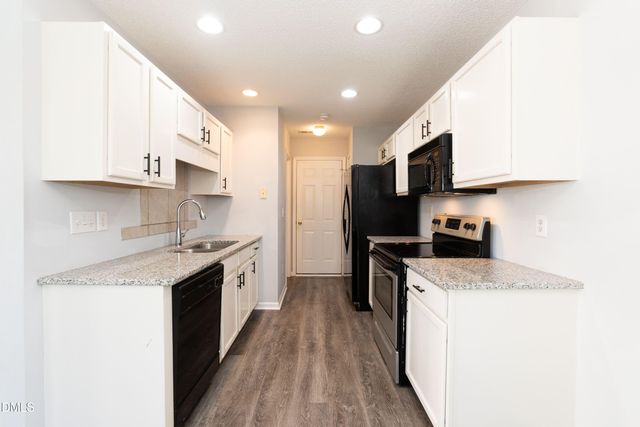 7524 Brighton Hill Lane, Raleigh, NC 27616