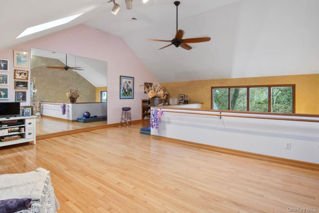 6 Bluffview Court, Miller Place, NY 11764