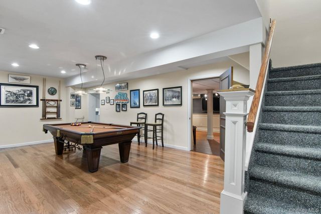 6 Bluffview Court, Miller Place, NY 11764