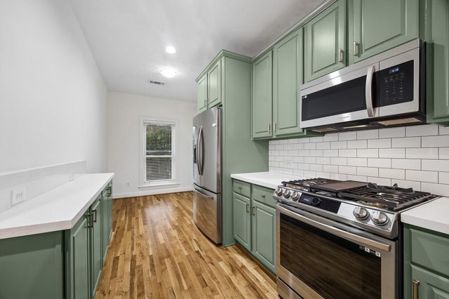 911 Birdsall Street, Houston, TX 77007