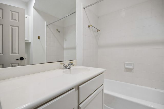 911 Birdsall Street, Houston, TX 77007