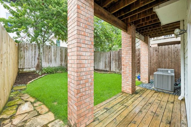 911 Birdsall Street, Houston, TX 77007