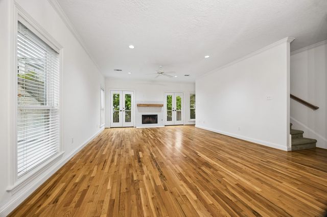 911 Birdsall Street, Houston, TX 77007