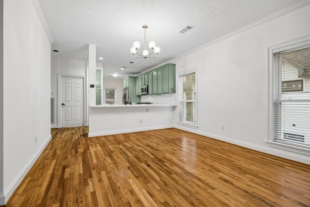 911 Birdsall Street, Houston, TX 77007