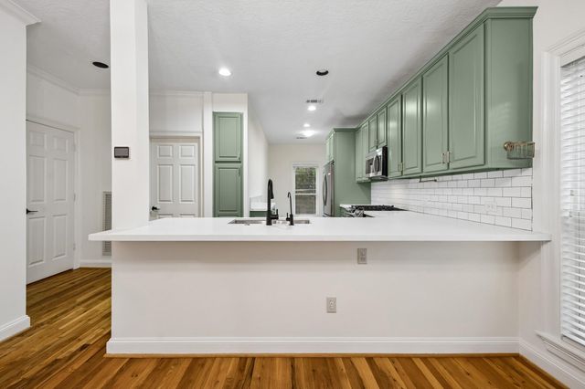911 Birdsall Street, Houston, TX 77007