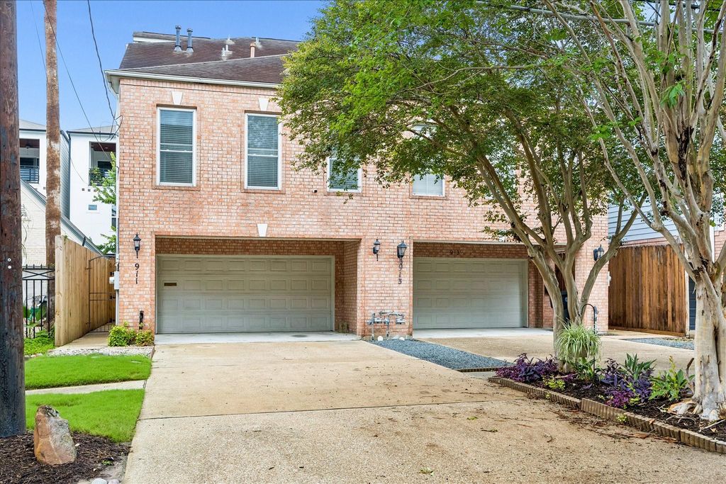 911 Birdsall Street, Houston, TX 77007