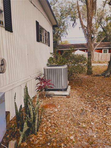 4707 E YUKON STREET, Tampa, FL 33617