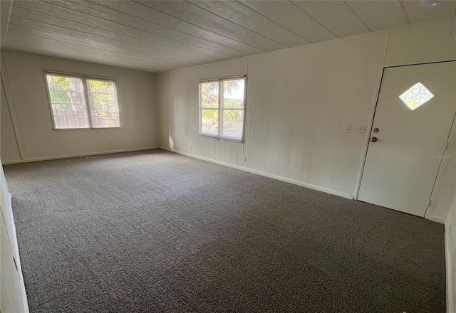 4707 E YUKON STREET, Tampa, FL 33617