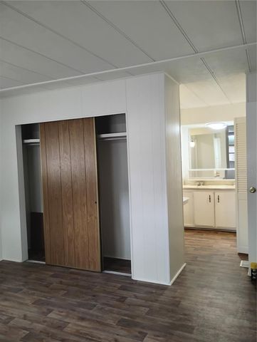 4707 E YUKON STREET, Tampa, FL 33617