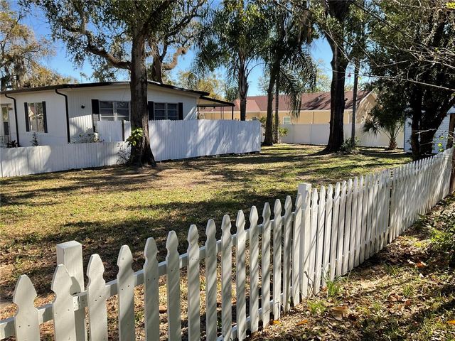 4707 E YUKON STREET, Tampa, FL 33617