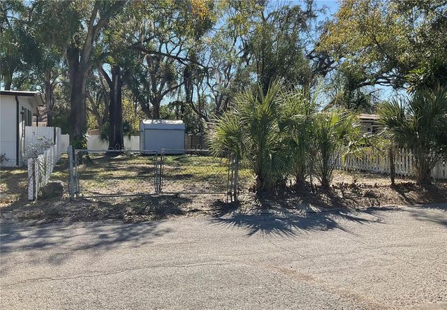 4707 E YUKON STREET, Tampa, FL 33617