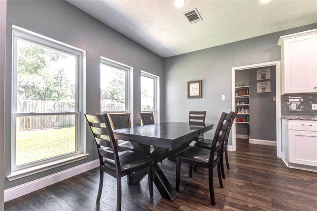 9215 Landry Boulevard, Spring, TX 77379