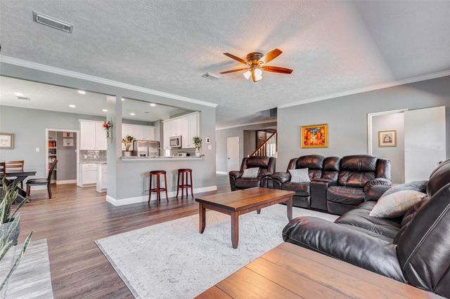 9215 Landry Boulevard, Spring, TX 77379