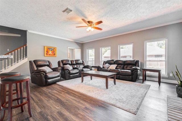 9215 Landry Boulevard, Spring, TX 77379