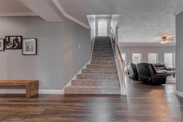 9215 Landry Boulevard, Spring, TX 77379