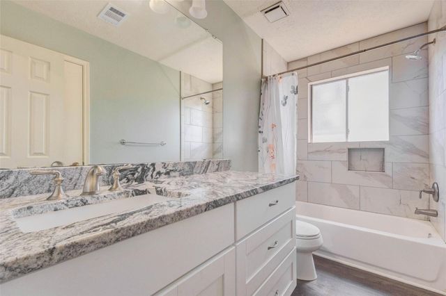 9215 Landry Boulevard, Spring, TX 77379
