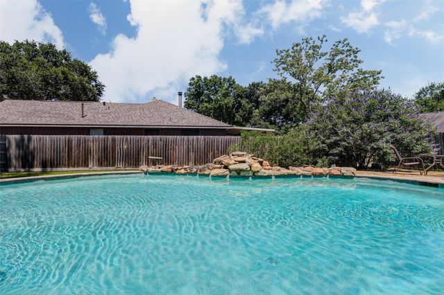 9215 Landry Boulevard, Spring, TX 77379