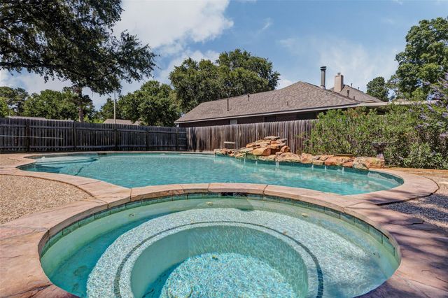 9215 Landry Boulevard, Spring, TX 77379
