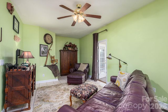 702 Saddlebrook Lane, Cherryville, NC 28021