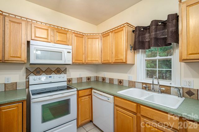 702 Saddlebrook Lane, Cherryville, NC 28021