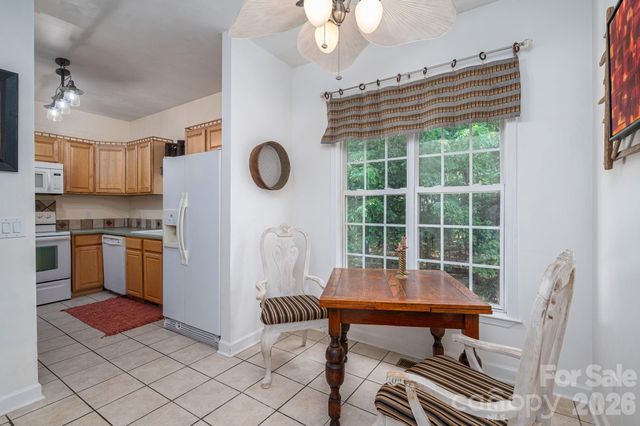 702 Saddlebrook Lane, Cherryville, NC 28021