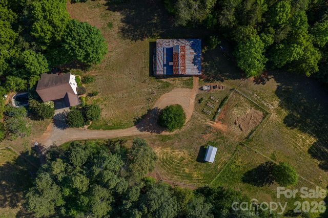 702 Saddlebrook Lane, Cherryville, NC 28021