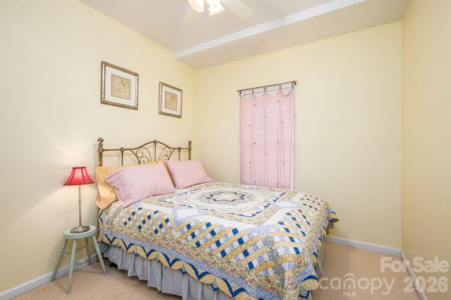 702 Saddlebrook Lane, Cherryville, NC 28021