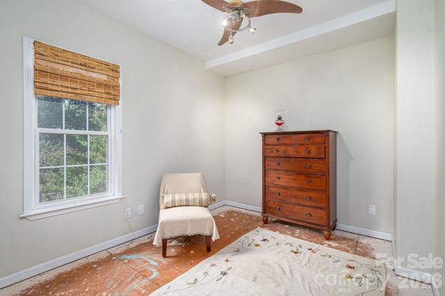 702 Saddlebrook Lane, Cherryville, NC 28021