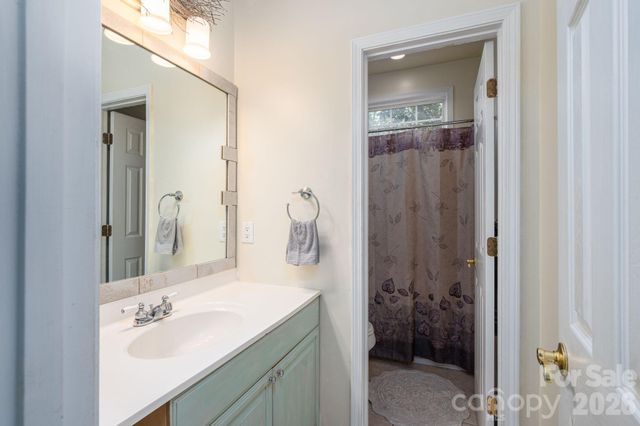 702 Saddlebrook Lane, Cherryville, NC 28021