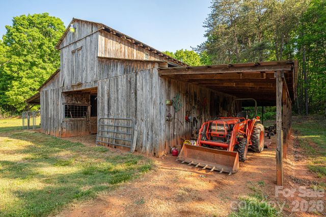 702 Saddlebrook Lane, Cherryville, NC 28021