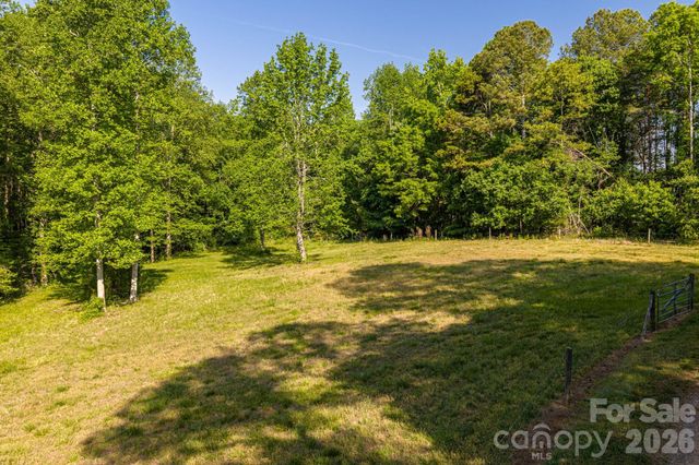 702 Saddlebrook Lane, Cherryville, NC 28021