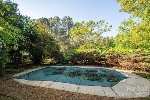 702 Saddlebrook Lane, Cherryville, NC 28021
