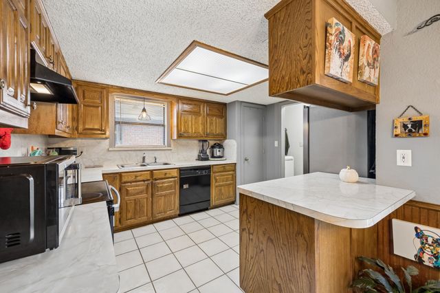 301 Southlake Drive, Forney, TX 75126
