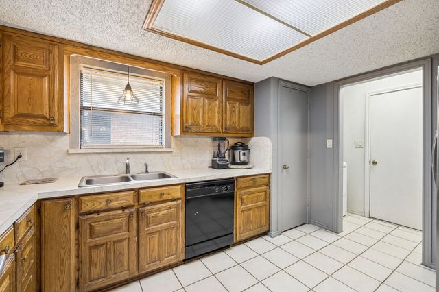 301 Southlake Drive, Forney, TX 75126