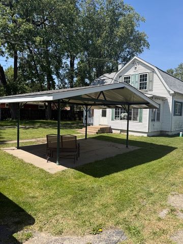260 N Madison Avenue N, Bradley, IL 60915