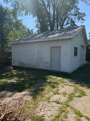 260 N Madison Avenue N, Bradley, IL 60915