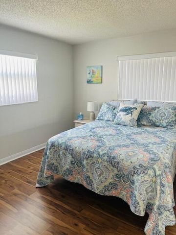 2387 SW 13th Terrace, Boynton Beach, FL 33426