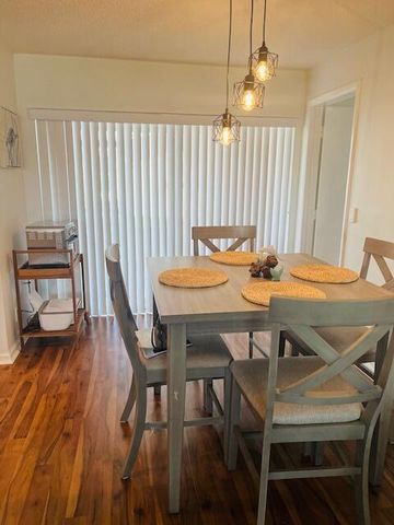 2387 SW 13th Terrace, Boynton Beach, FL 33426