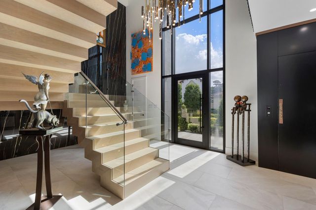 15 Regent Square, The Woodlands, TX 77381
