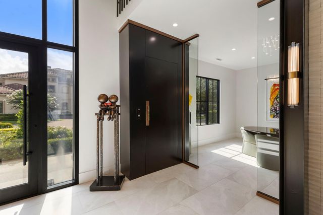 15 Regent Square, The Woodlands, TX 77381