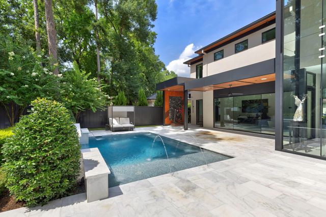15 Regent Square, The Woodlands, TX 77381