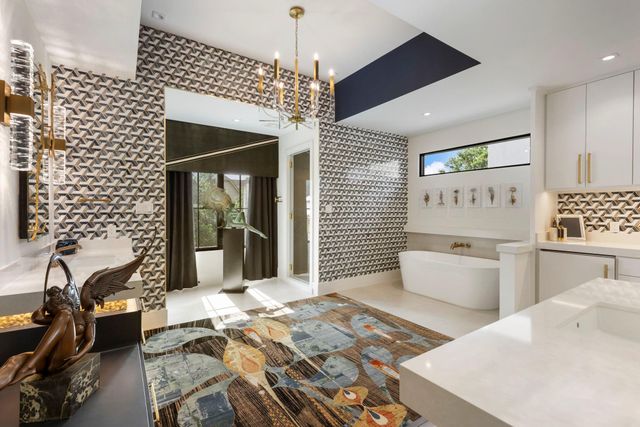 15 Regent Square, The Woodlands, TX 77381