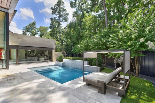 15 Regent Square, The Woodlands, TX 77381