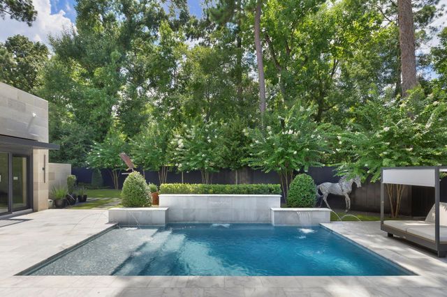 15 Regent Square, The Woodlands, TX 77381