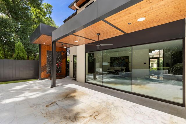 15 Regent Square, The Woodlands, TX 77381
