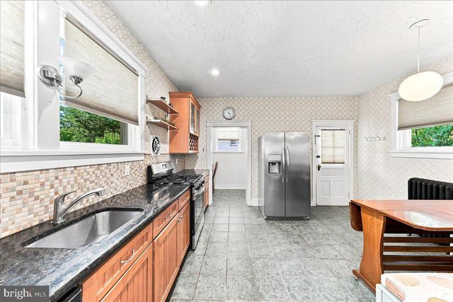 12 CORINNE CT, Wilmington, DE 19809